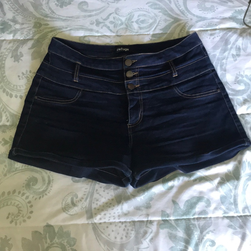 2 High waist shorts